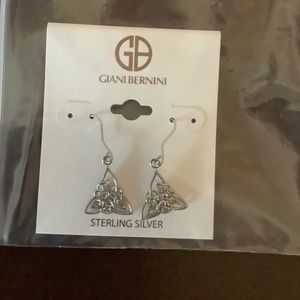 Giani Bernini Sterling Silver Celtic Knot earrings